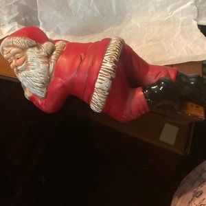 MANTEL SANTA CERAMIC LAYS TAKING NAP CUTE NEW GIFT
